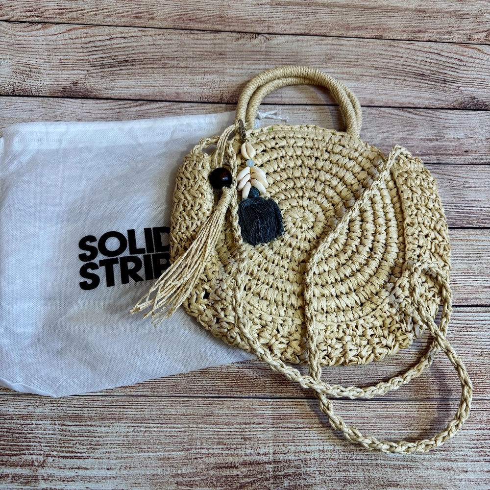Solid & Stripes Round Straw Crossbody Bag